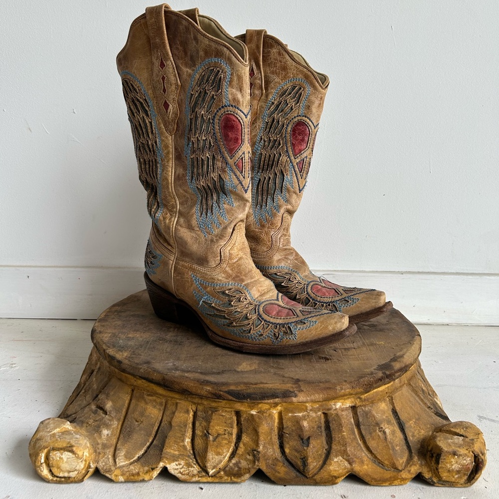 Rare Peace Heart Wing Corral Boots
